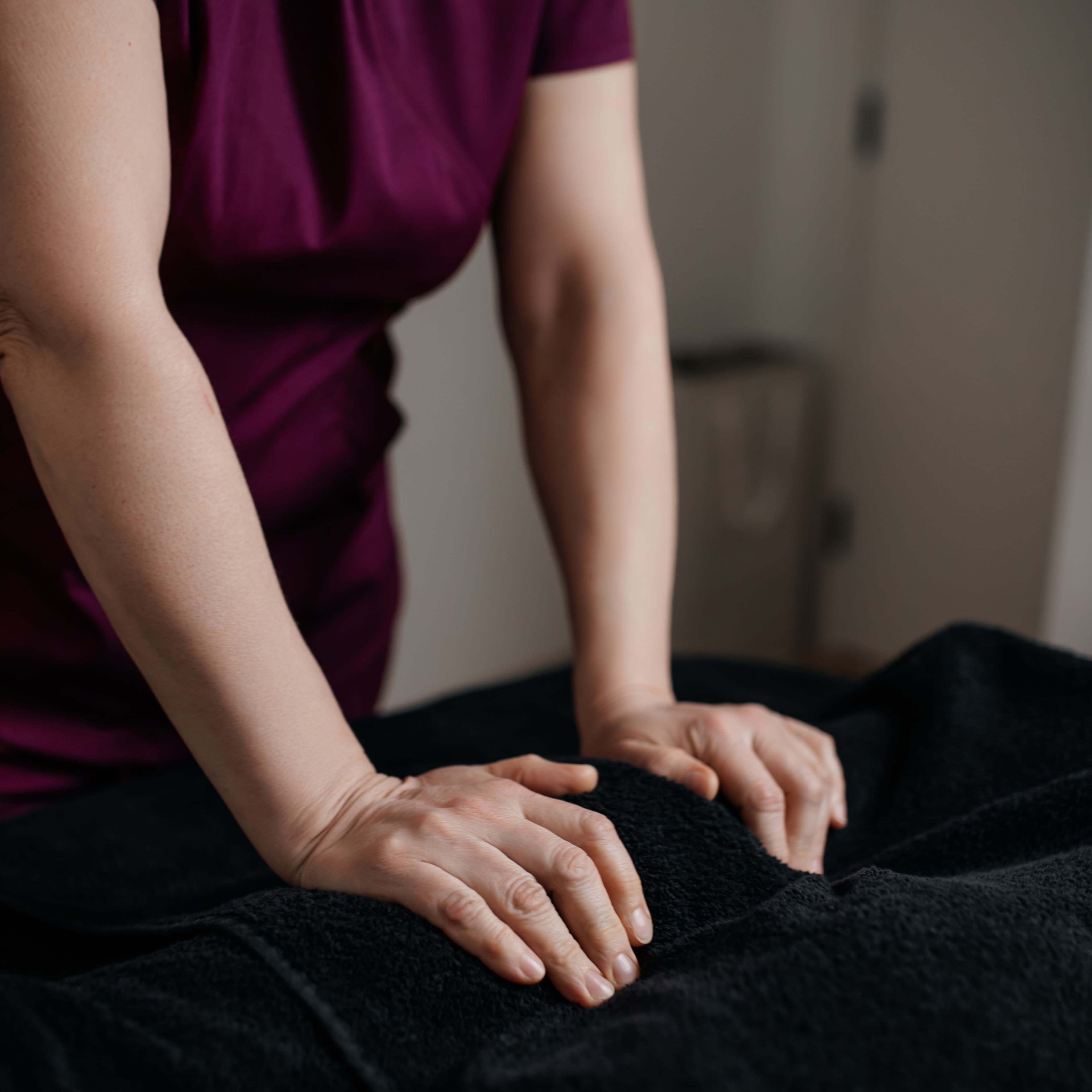 Знакомство с мастером массажа